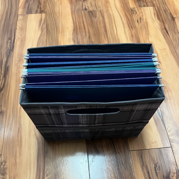 Thirty-One Fold ‘n File; Cozy Plaid; fits standard size hanging file folders. - Picture 6 of 6